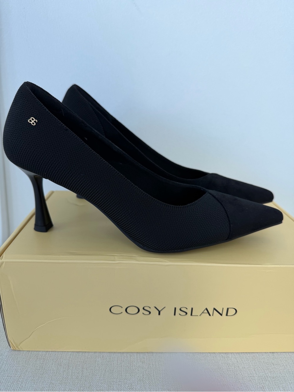 Brand new never worn ultra comfortable heels